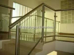 13-1_Baranda-de-acero-inoxidable-y-vidrio