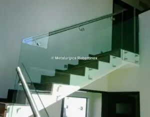 baranda-y-pasamanos-de-acero-inoxidable